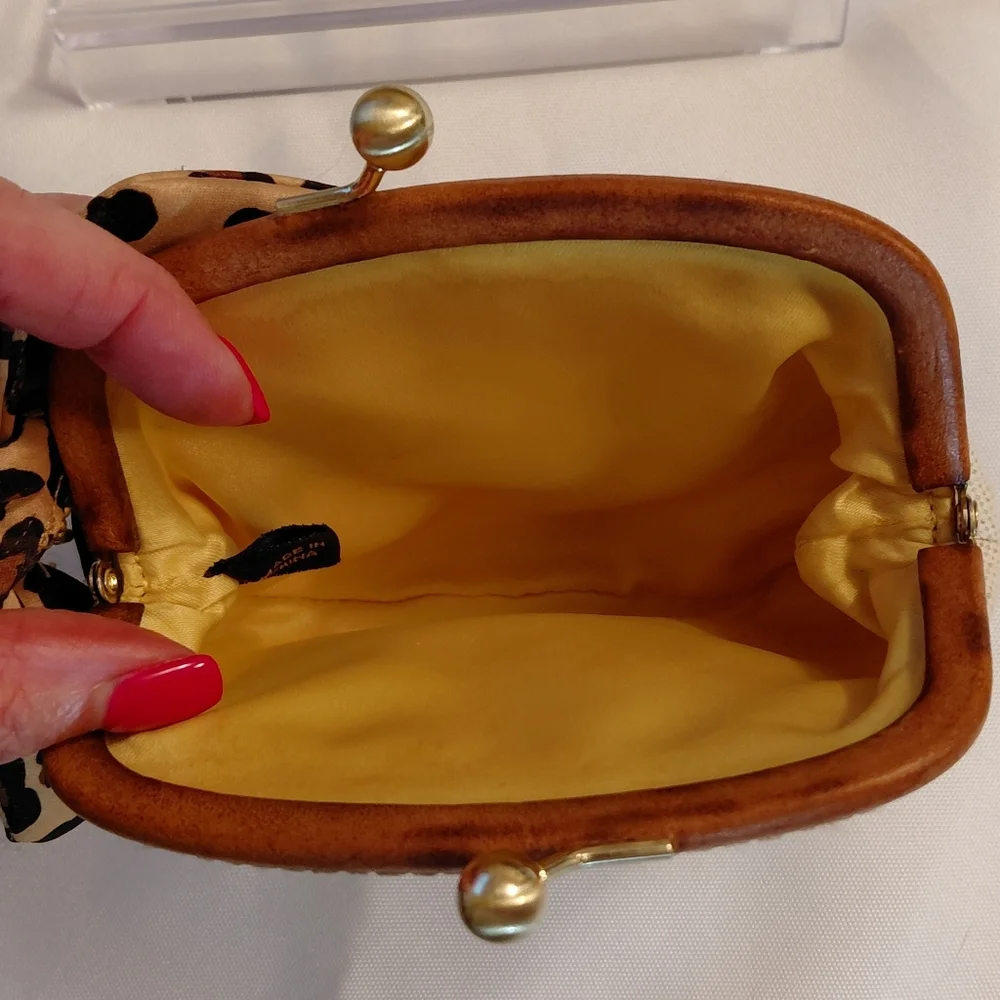 Coach Kisslock 💋 - Picture 10 of 14